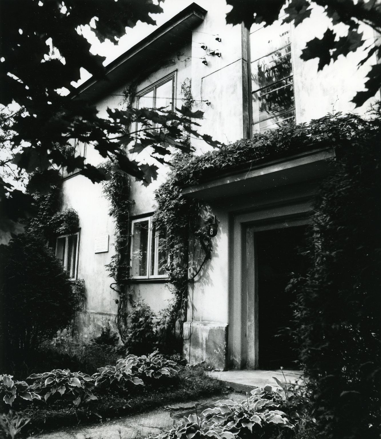 Betti Alver's residence in Tartu, Koidula 8-2 from 1957. a. Photo 1982. a.