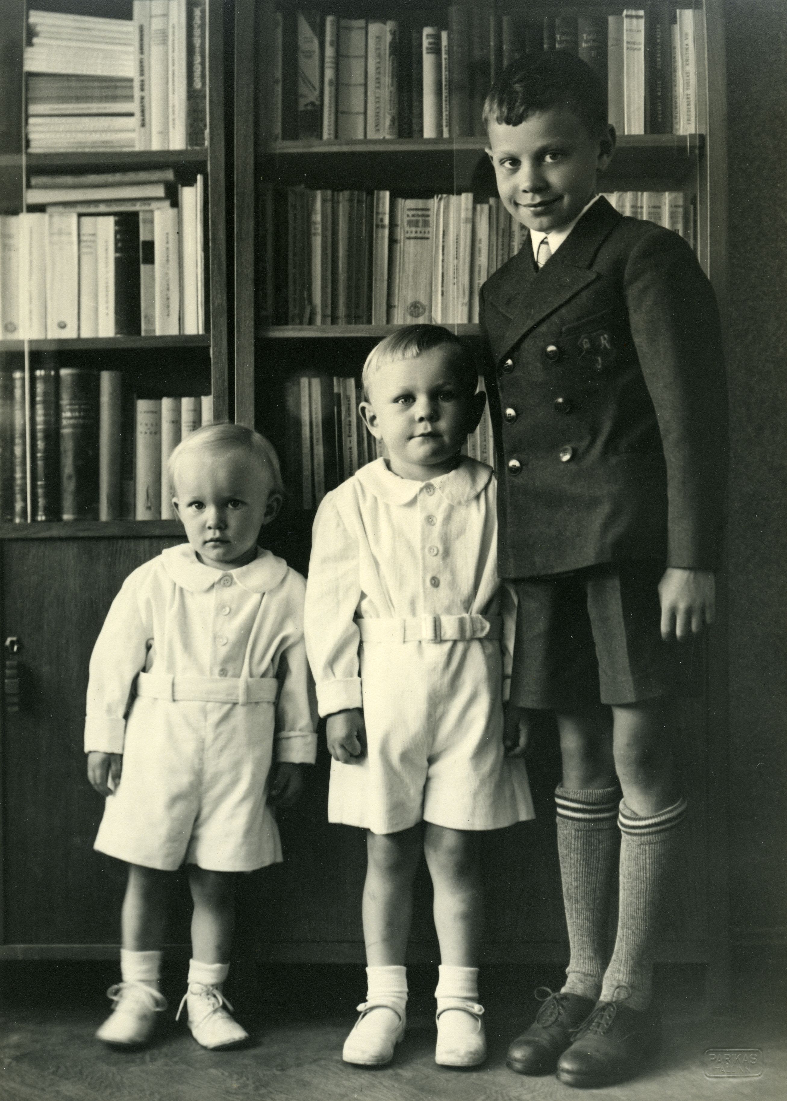 The children of Albert Kivikas