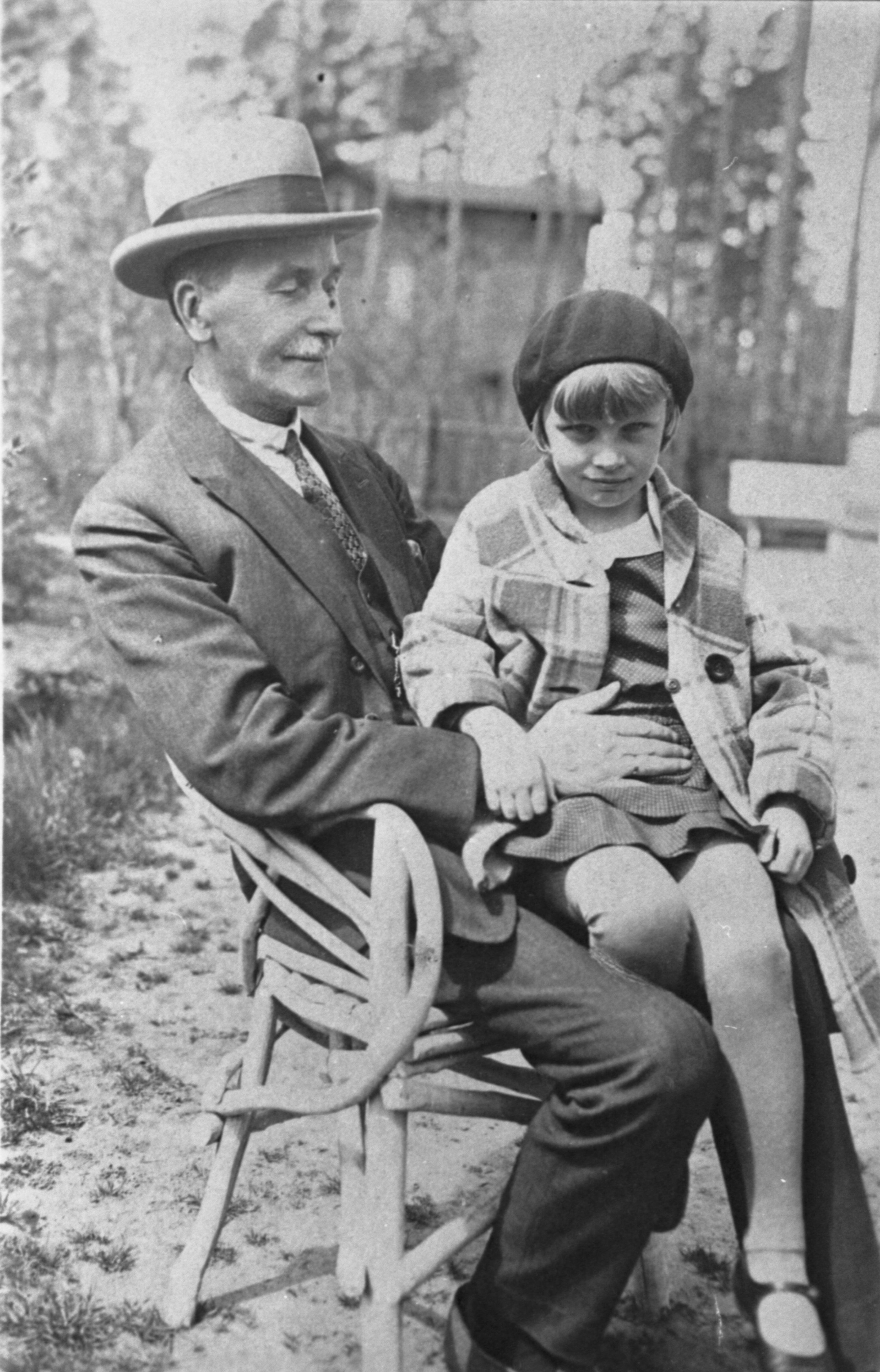 Peeter Grünfeldt grandson with Eva 21. V 1933 Nõmmel