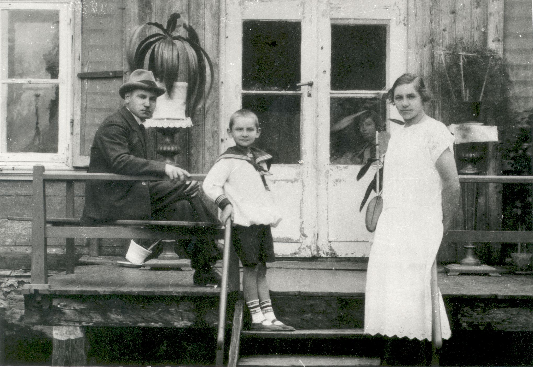 Oskar Luts with his wife and son