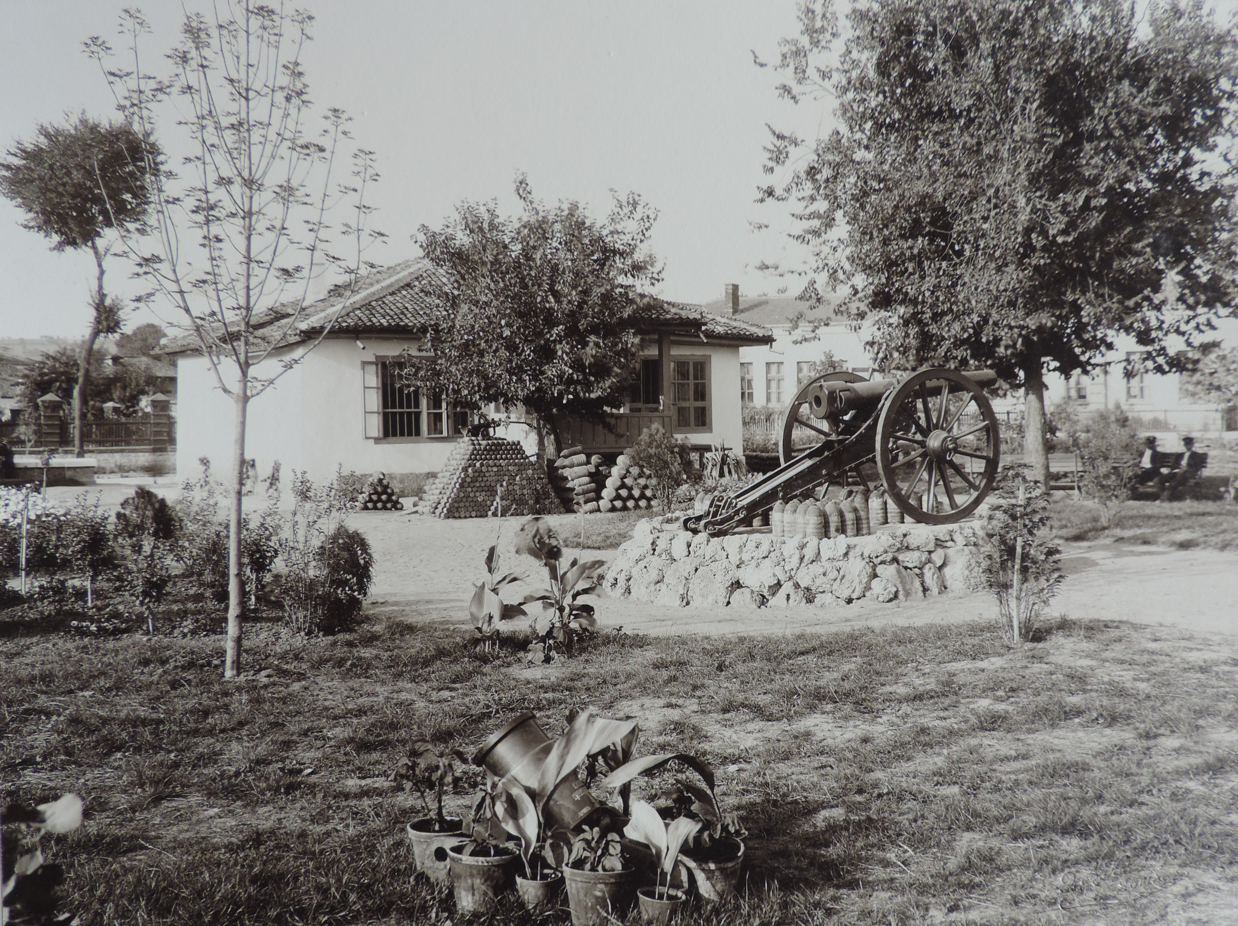 Historic military photos. Museum house "Tsar Liberator Alexander II" in Pleven.