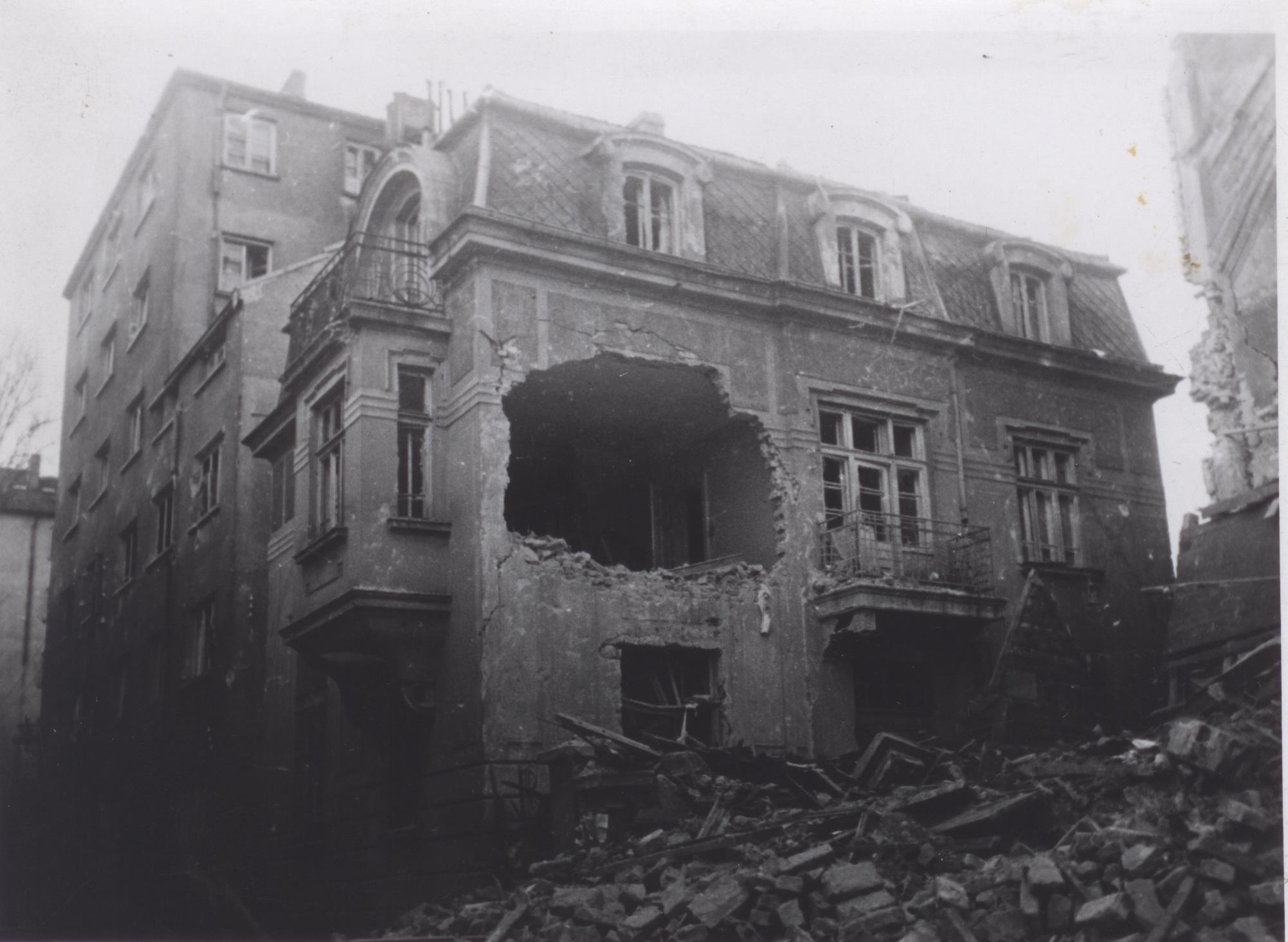 Sofia Bombings 1944: Damaged building on Ferdinand Blvd.