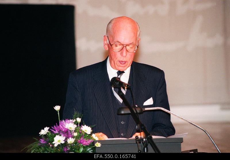 At the International Conference “Estonia and the European Union” in the National Library, the President of the Republic of Estonia, Lennart Meri, will present a presentation.