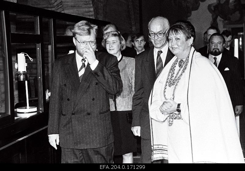 Opening of the Estonian National Library. From the left: Prime Minister Mart Laar, Helle Meri, President Lennart Meri and Director of the National Library Ivi Eenmaa.