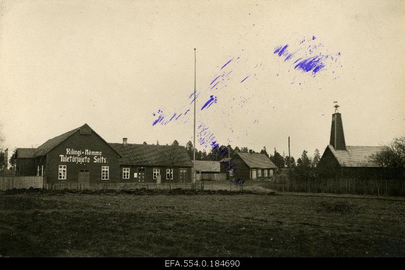 Buildings of Kilingi-Nõmme Firemen Society, right clock.