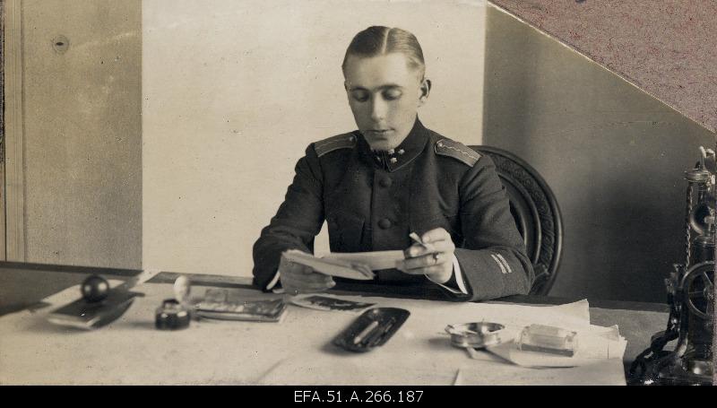 Communicating Commander of the 3rd Division of the Estonian Army in the headquarters of the Tomback Division in Pärnu.