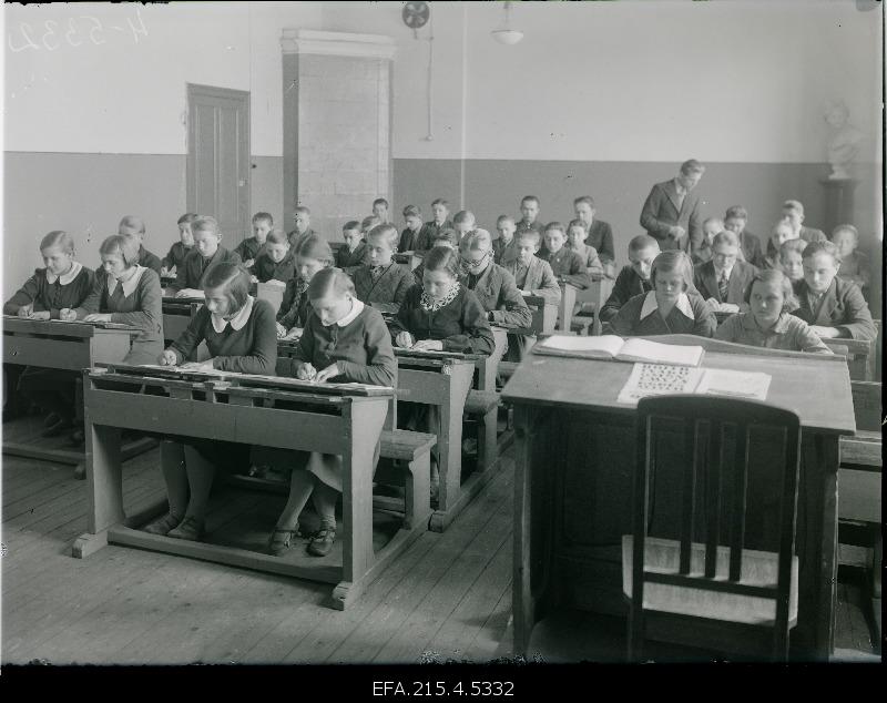 Students of the Viljandi County Gymnasium in class.