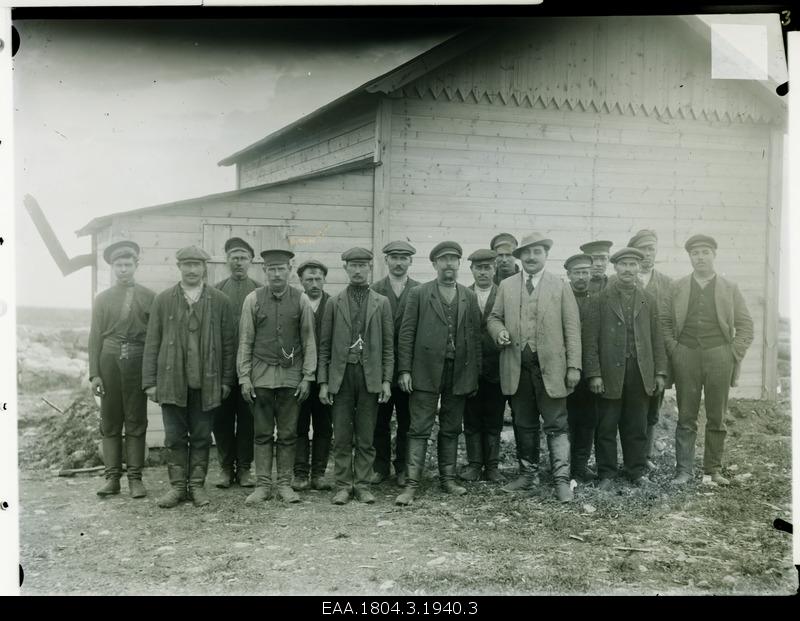 Construction workers, group photo