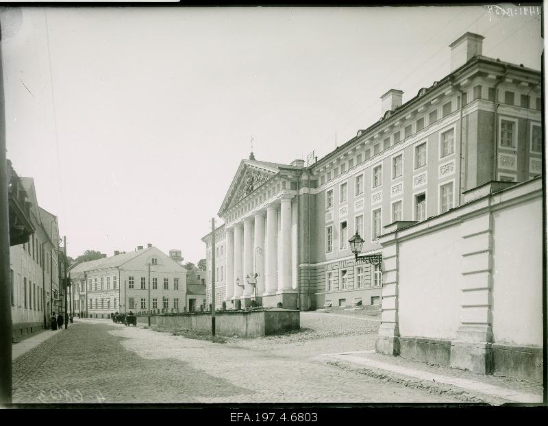 Jaani Street. On the right of the University.