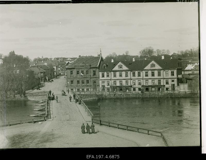 View of the wooden bridge and the Russian street.