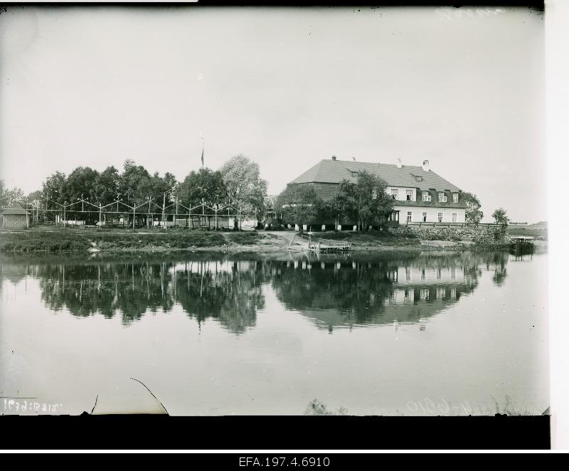 The rabbit pitch near Emajõe.