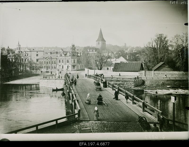 View of the wooden bridge and the broad street.