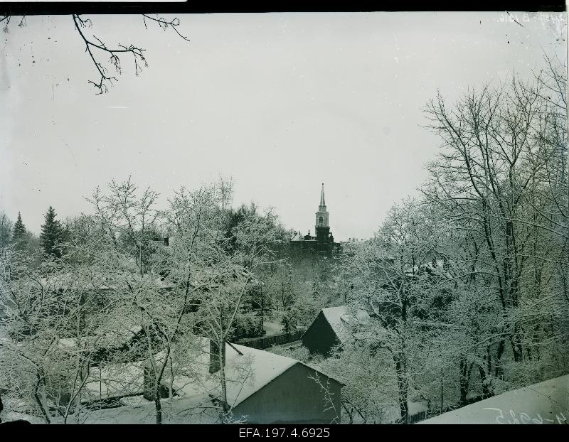 View of Tartu from Toomemägi. The church of Mary is behind the edge.