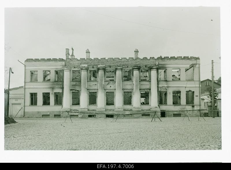 Ruins of the animal clinic in the Russian street.