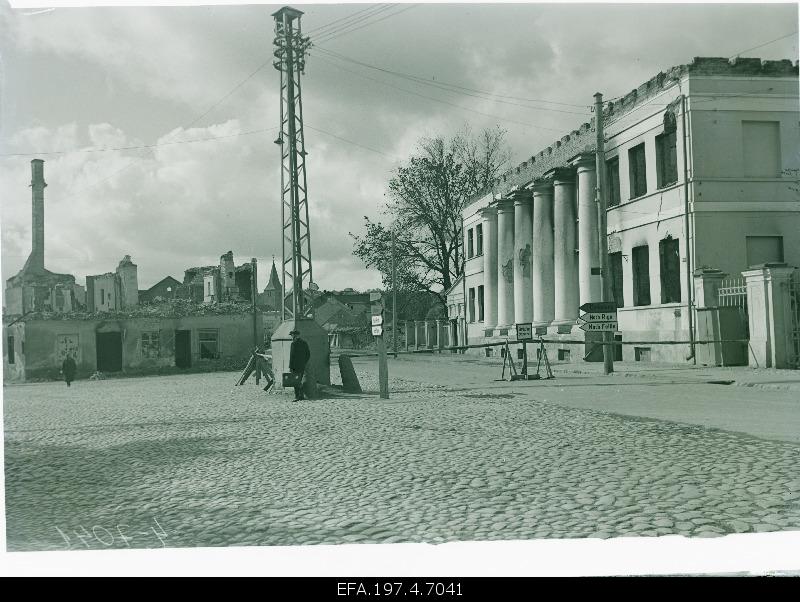 The ruins of the Veterinary Institute on the Russian street.