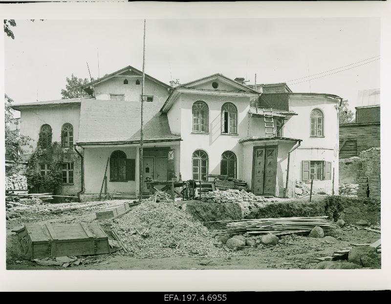 French Institute on g. Adolf Street.