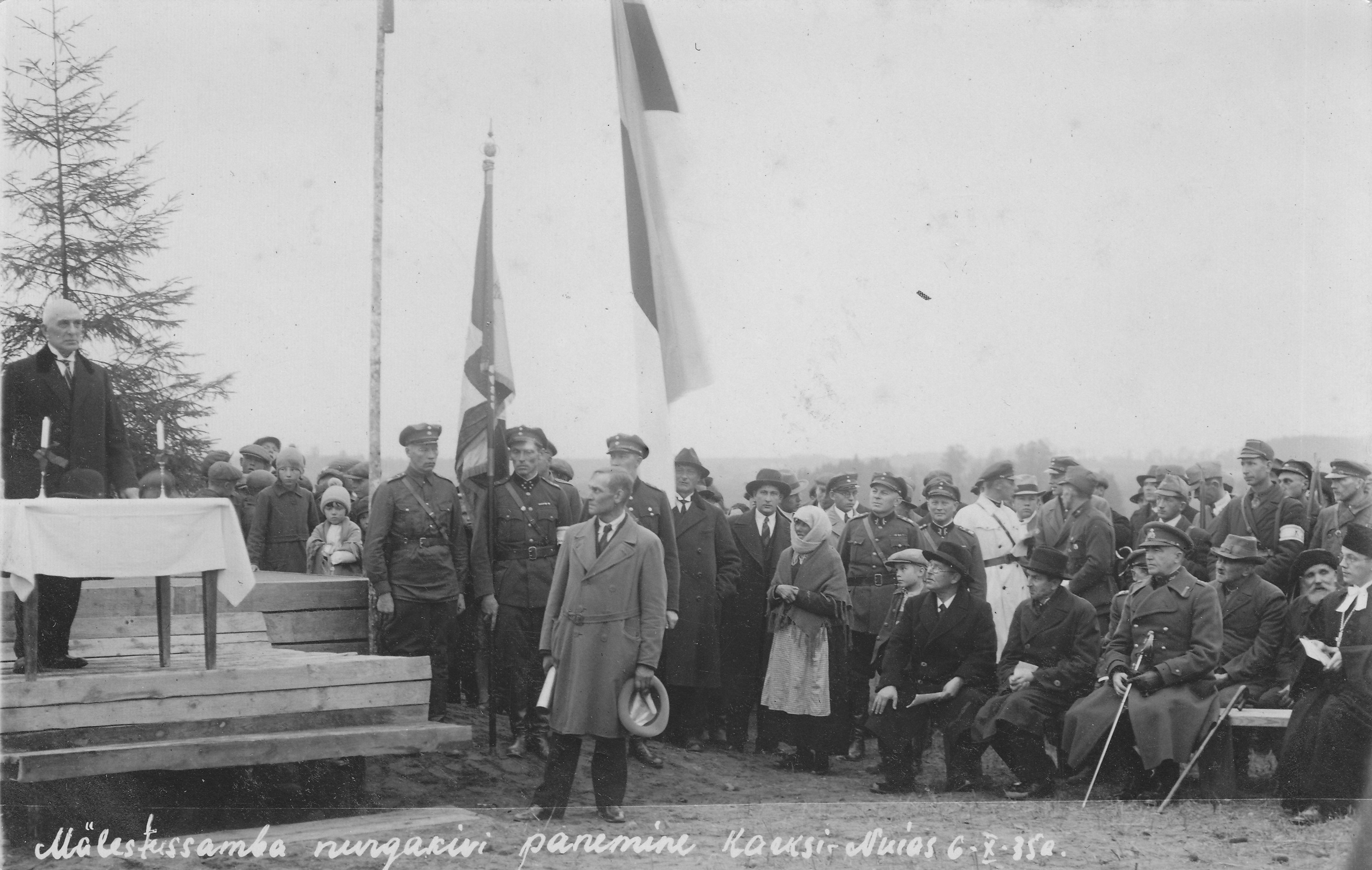 Laying the cornerstone of the monument pillar in Karksi-Nuias 06.10.1935