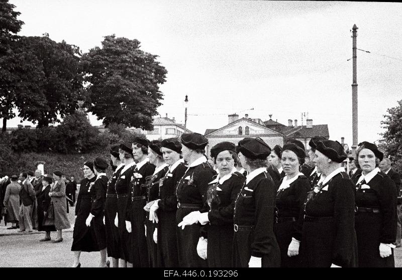 Women's fighters on the 77th anniversary parade of the Tallinn Voluntary Fire Fire Association in the New Market.