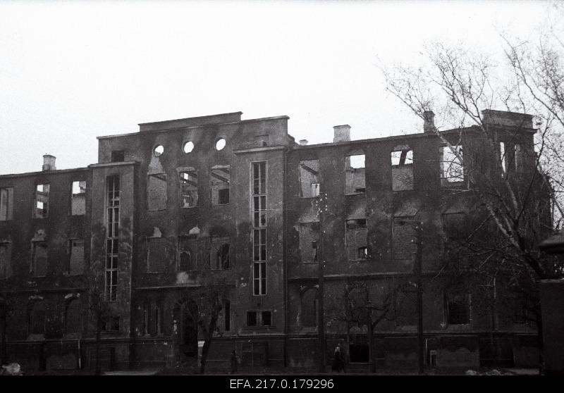 The ruins of the Real School of the Sons on Riga Street.