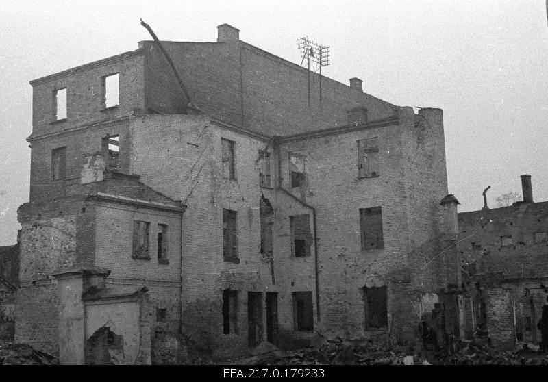 The ruins of the houses Aleksandri Street No.13 and 15.