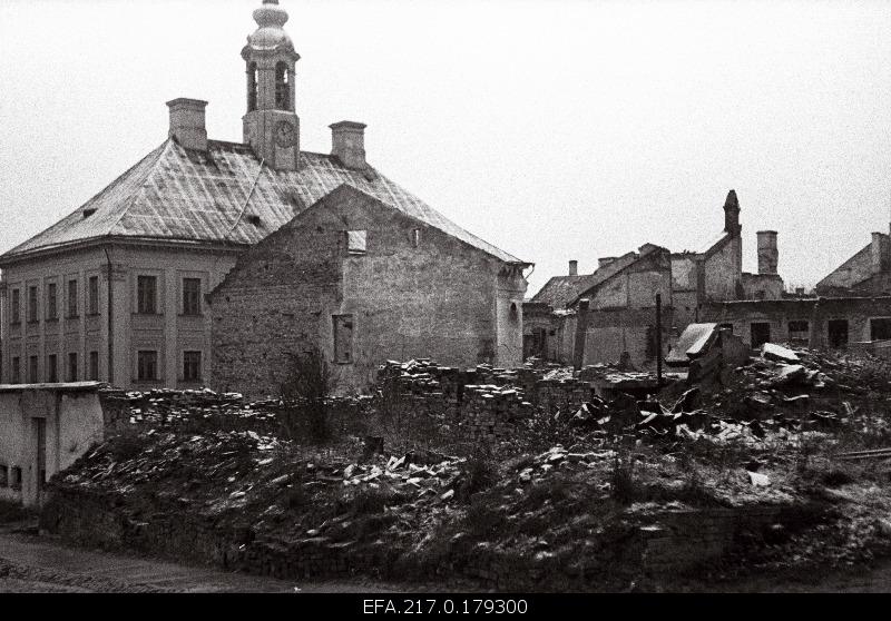 Ruins of the Toom-Café on Lossi Street.