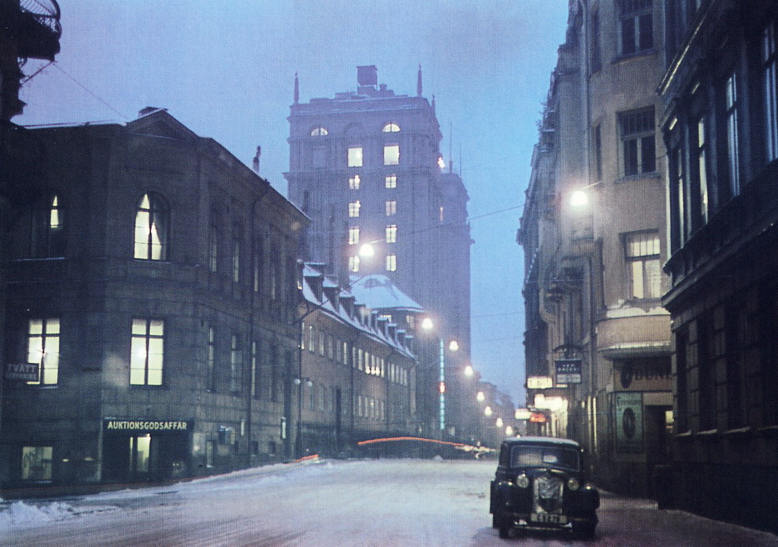 Malmskillnadsgatan 1946 - Malmskillnadsgatan i Stockholm 1946, sedd mot heart, med Kungstornen på vänster sild.