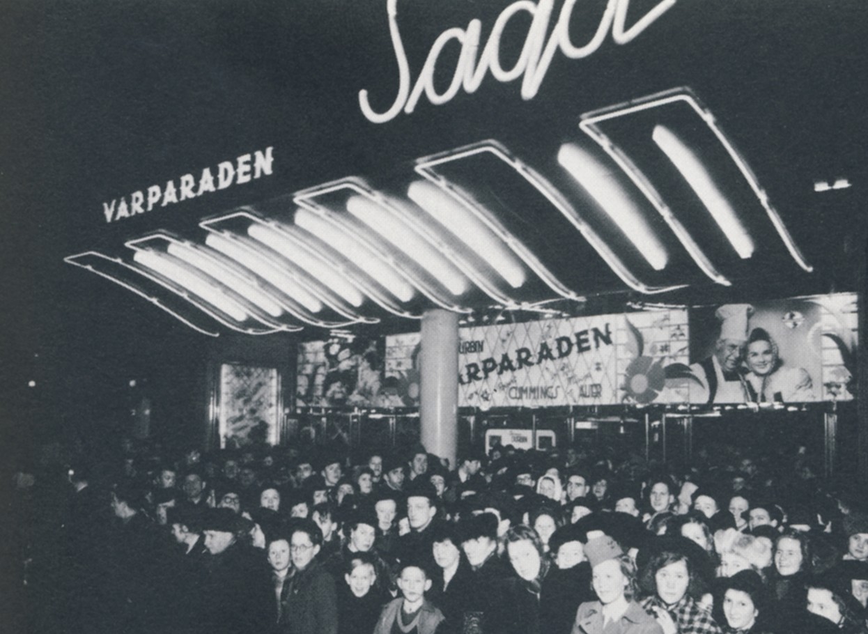 Saga 1941 - Biographer "Saga" Kungsgatan, Stockholm, "Vårparaden" 1941