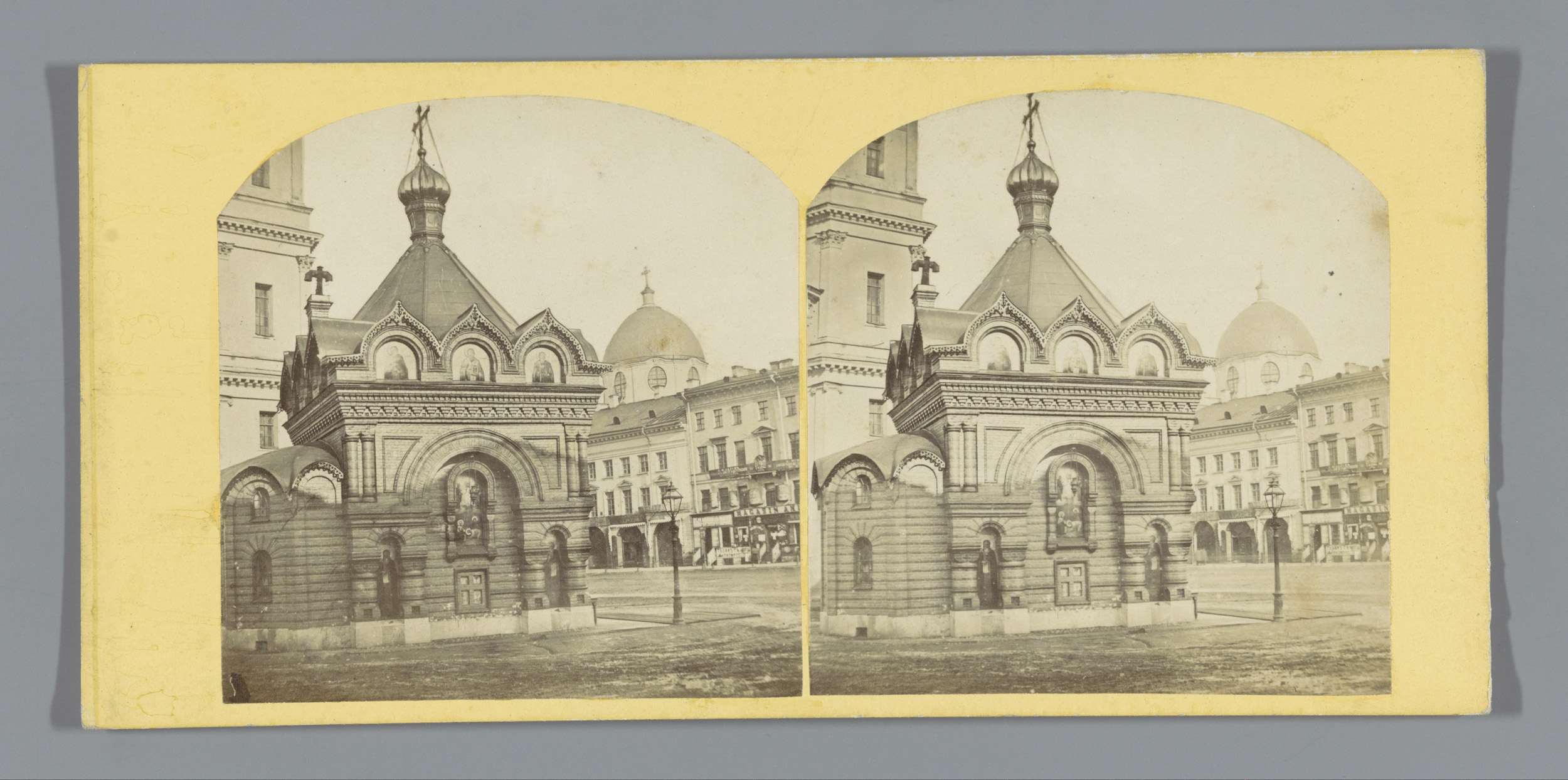 Gezicht op een kapel in Sint-Petersburg