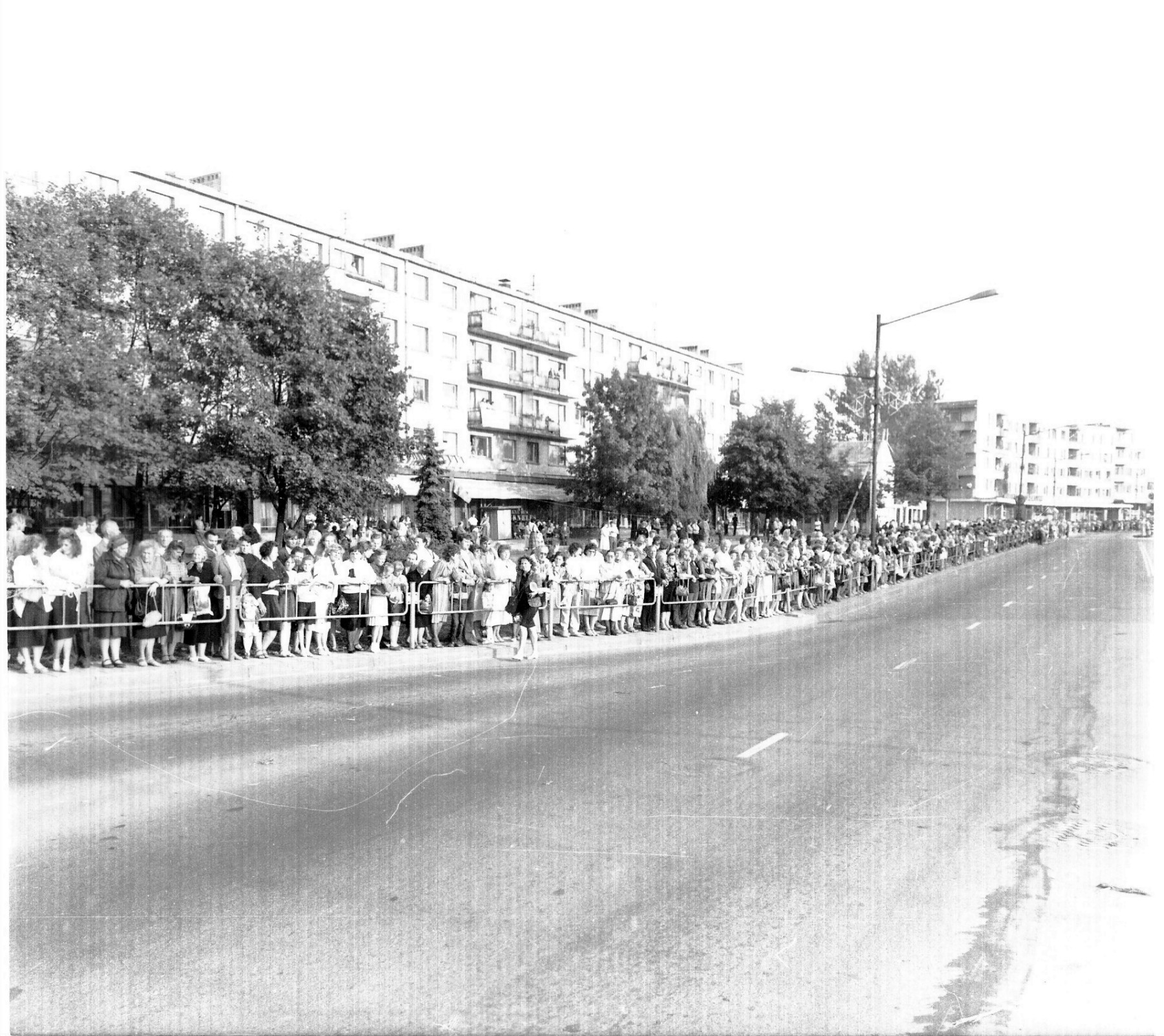 Live chain - Baltic Way campaign in Panevezys 1989. August 23. Photo photographer John Ambraškos.