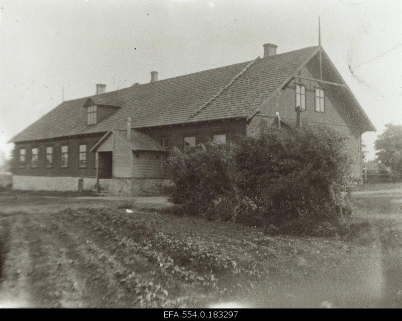 Veltsa primary school building.