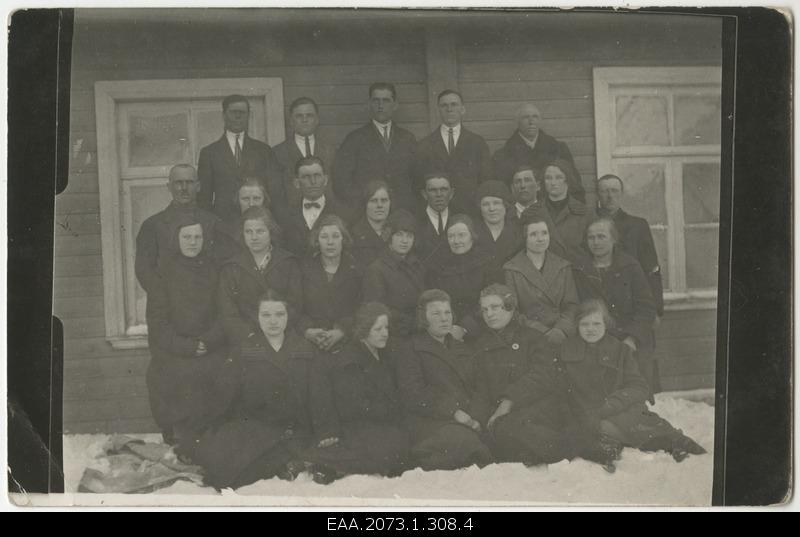 Group Piirissaare residents, funerals?, group photo