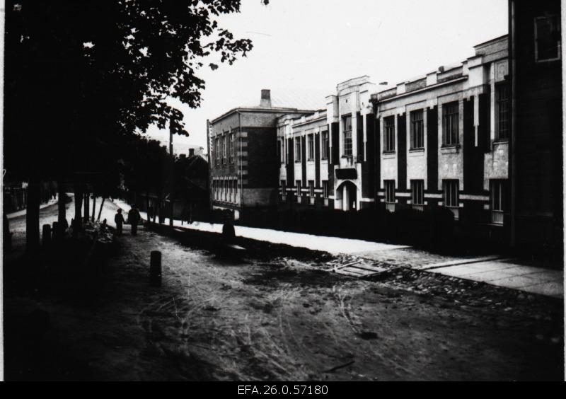 School building in Valga Vabaduse Street.