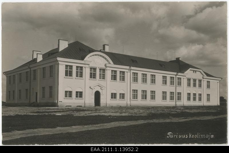 Tür's new school house