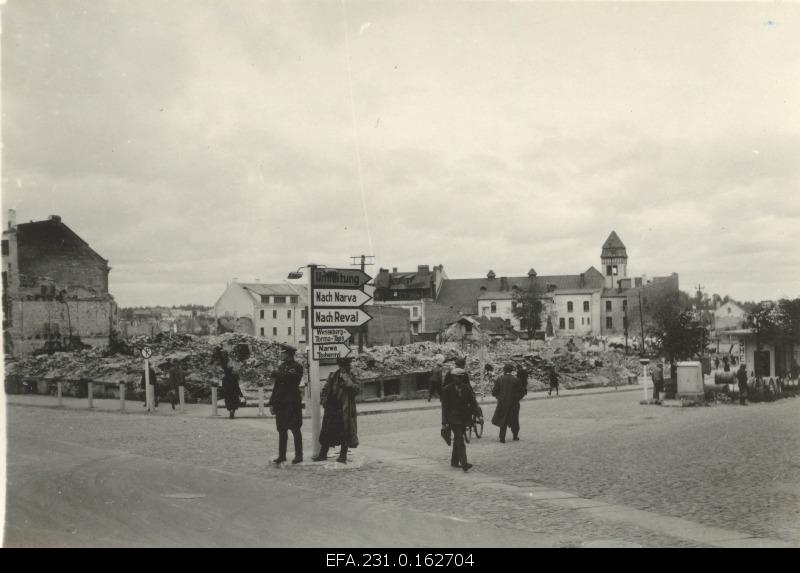 German occupation in Estonia. Teavitus and police post at the corner of the winning and Garden Street.