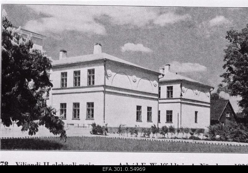 Viljandi II primary school. Built in 1926, architects e. Wolffeldt and a. Nürnberg.