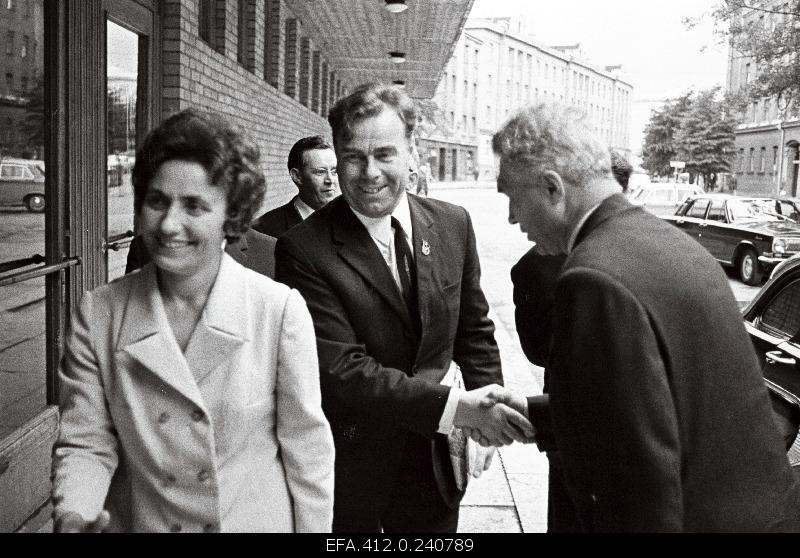 Representatives of Pihkva Oblast at the Red Ret factory.