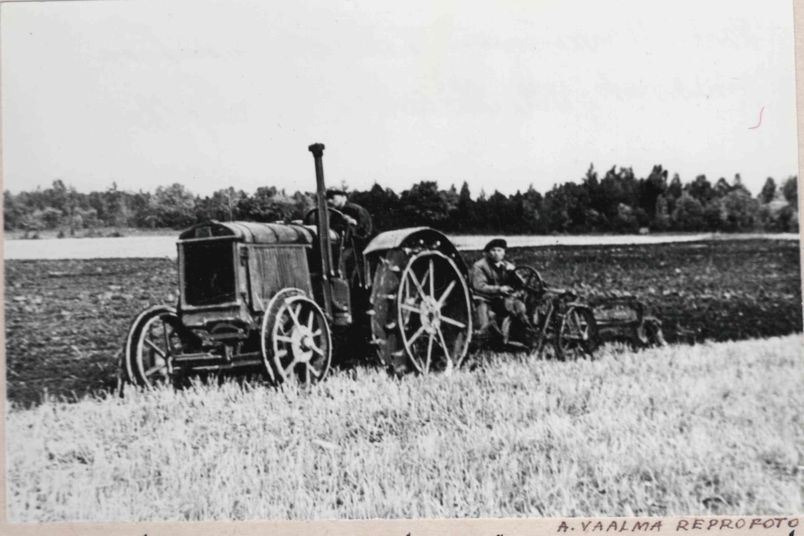 The collois named K.Marx is the tractor in Villi Nurges and the tractor in Harald Männis
