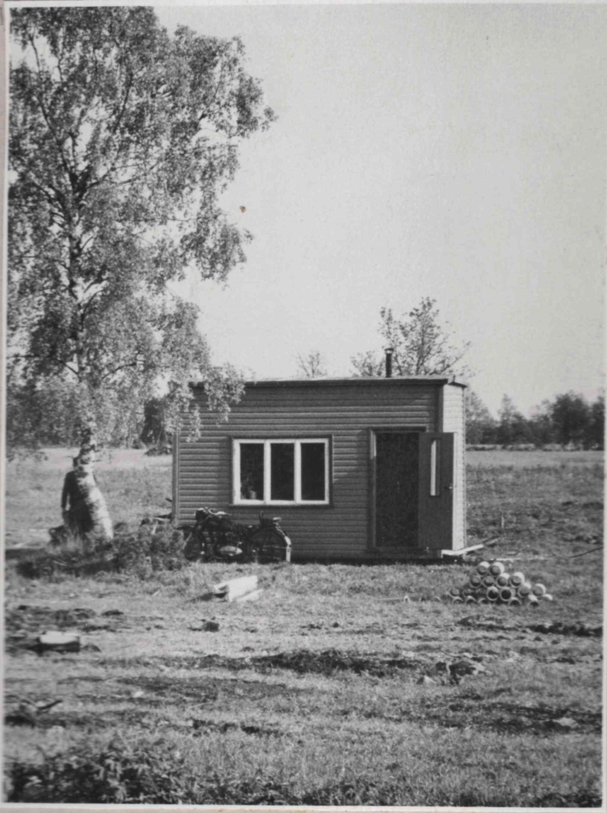 Small field buildings on the object