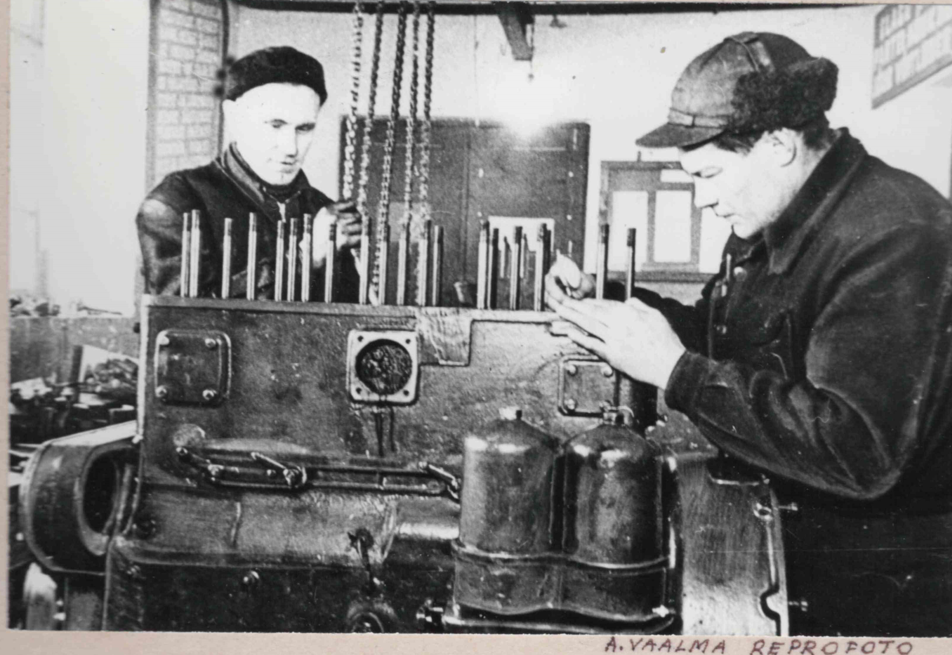 Rihard West and Edgar Peetris control engines