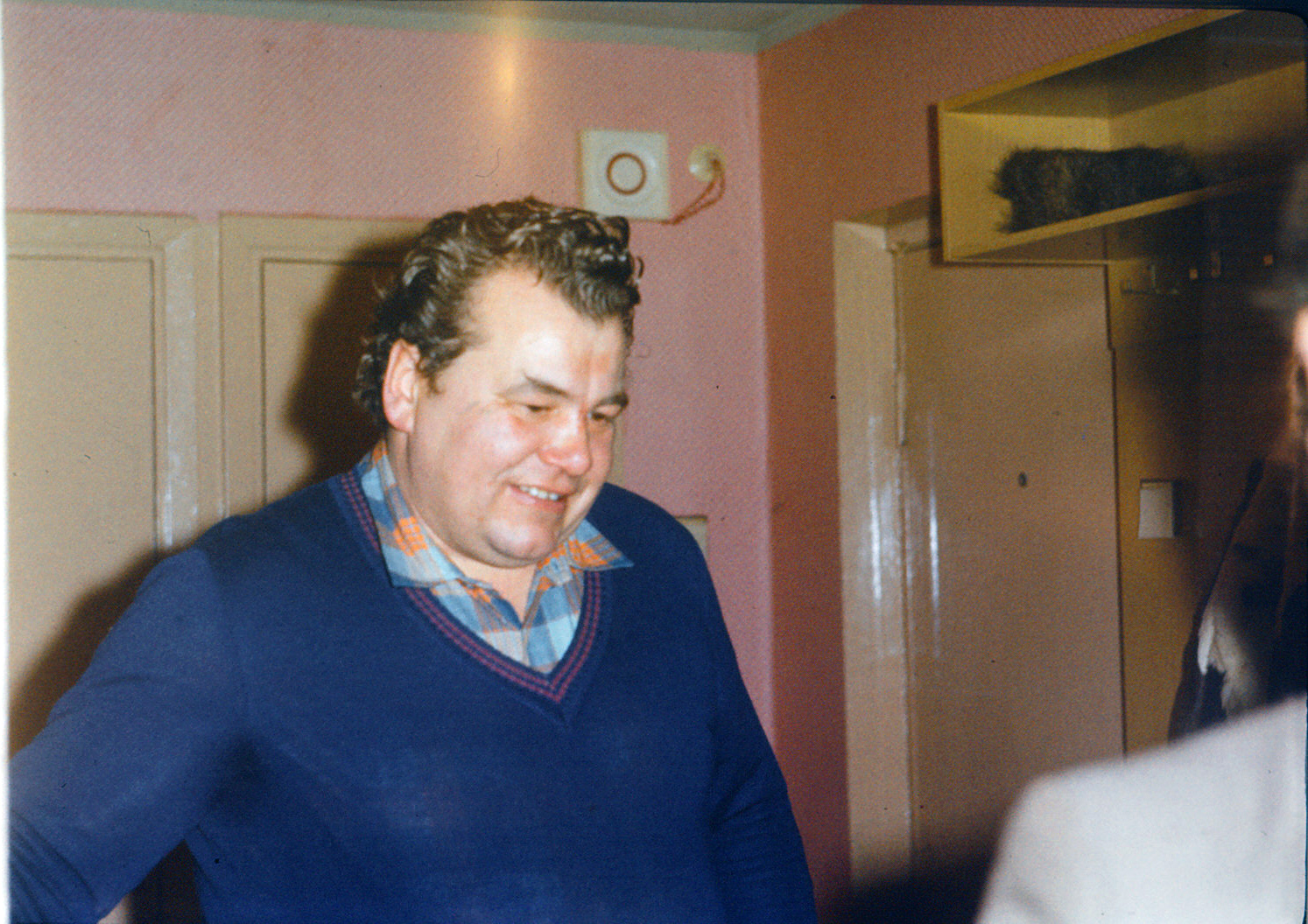 [Taebla slides: party]