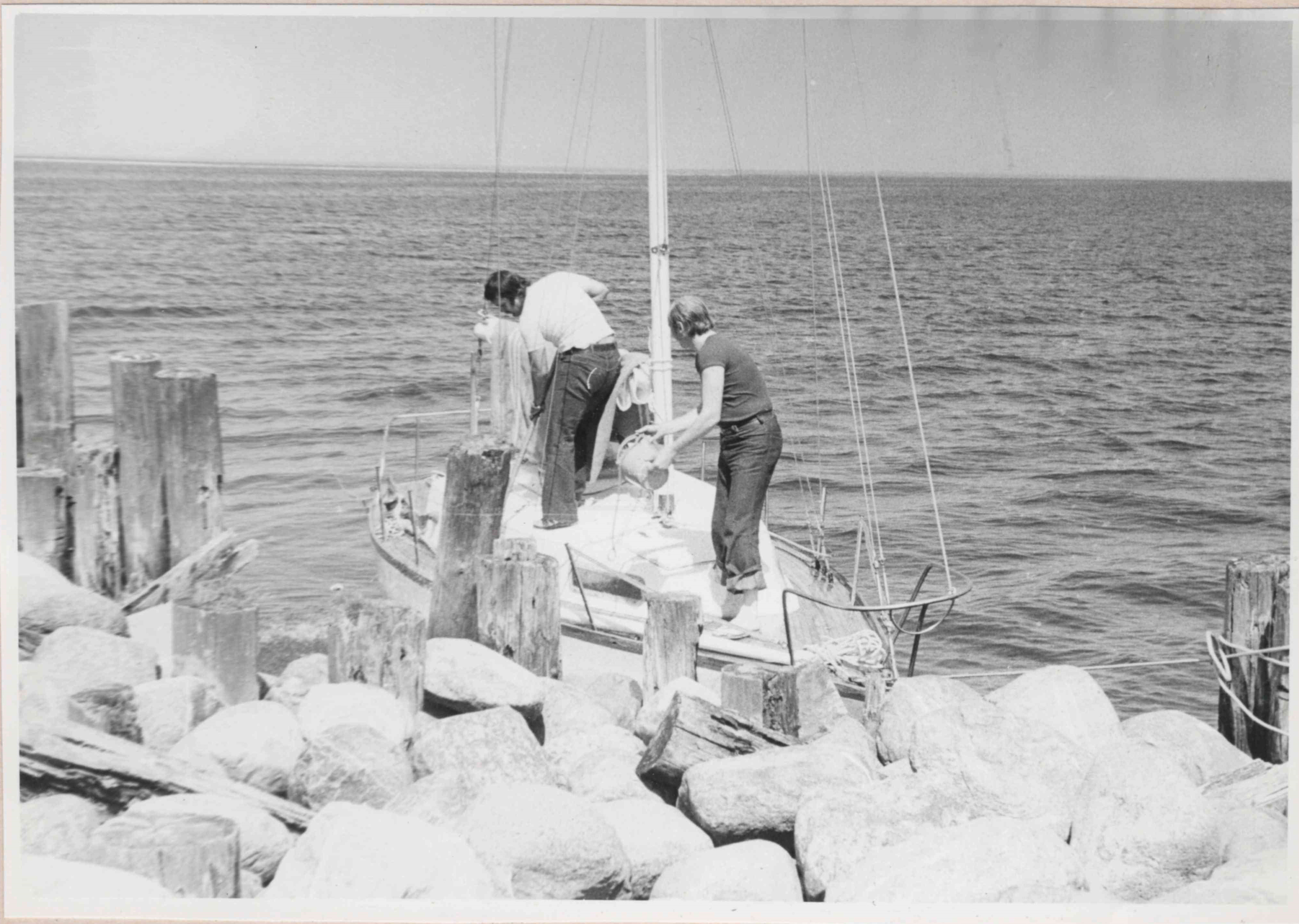 Yacht "Laura" Hobulaiu boiler. In the forefront of the hunting captain Kalle Allemäe