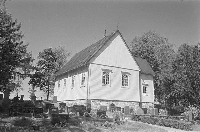 Kuusiston kirkko ja hautausmaa.