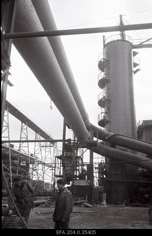 V.I. In the combinate of Kohtla-Järve Põlevkivi Treatment of Lenin, a gear (skruber) to clean the consumer gas from sulphur compounds.