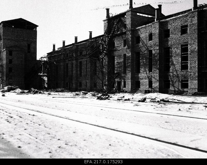 Kohtla-Järve oil factory power plant broken by the Germans.