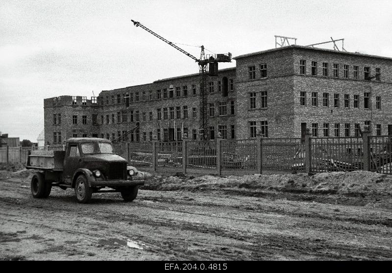 Built hospital in Jõhvi.