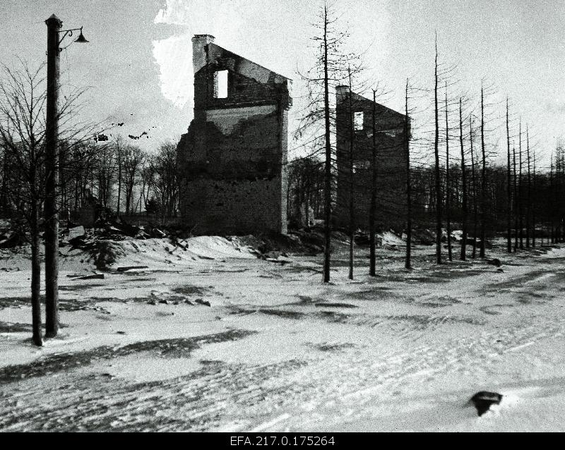 The ruins of Jõhvi high school.