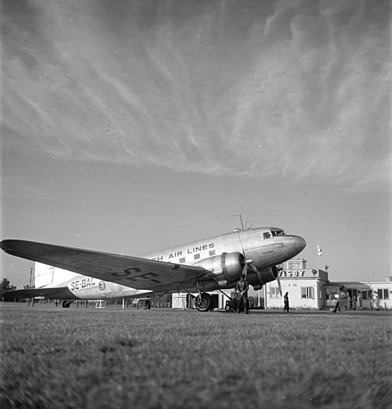 Visby flygplats. Bilden är troligen från 1940-talets första hälft.