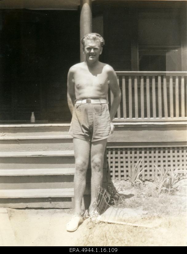 Ernst Jaakson in front of the guesthouse in Far Rockaway in New York City.