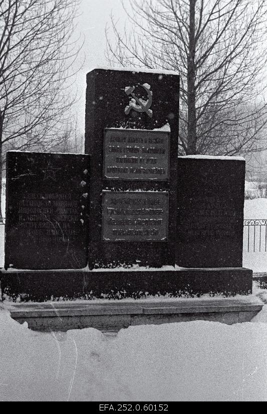 In December 1918, the monument of Soviet miners "Spartak" and "Avtroil" sailors were executed on their shores on Maarjamäel.