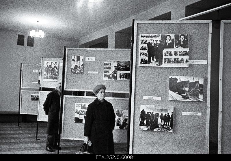 View of the photographic exhibition "40 years of German work photography" held in the Estonian Soviet Union at J.Tomb's Cultural Festival.